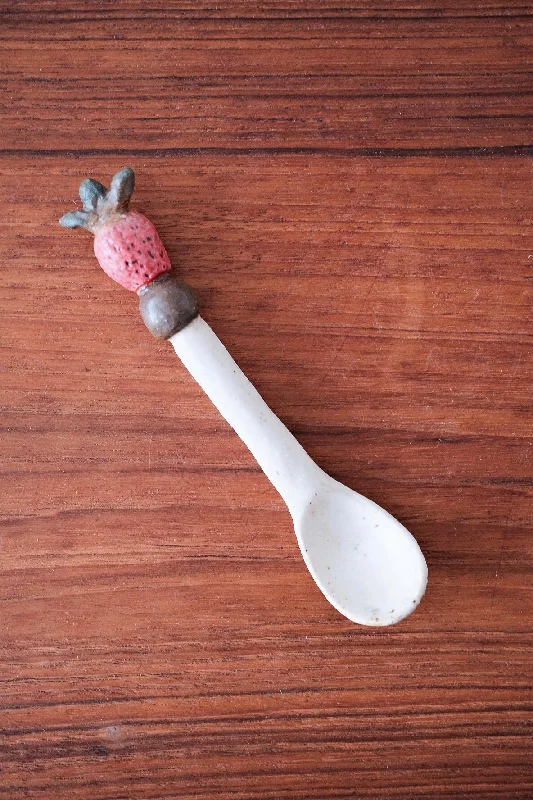 Stylish silver-plated cutlery-Atsumi Honda 本田あつみ Fruit Spoon - Strawberry - AH19