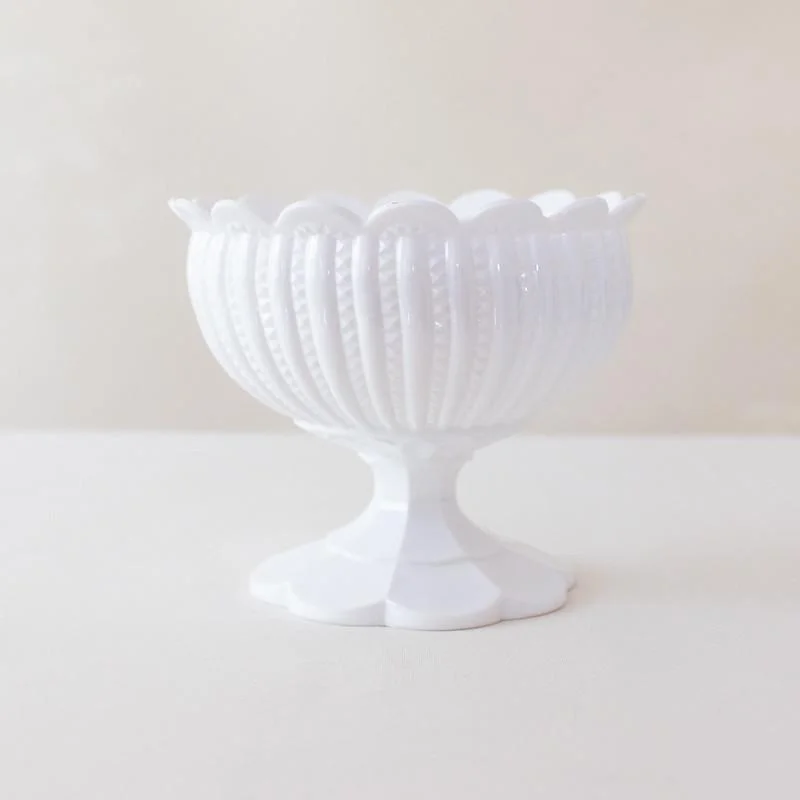 Modern abstract wall shelves-White Lace Chalice Plastic Compote